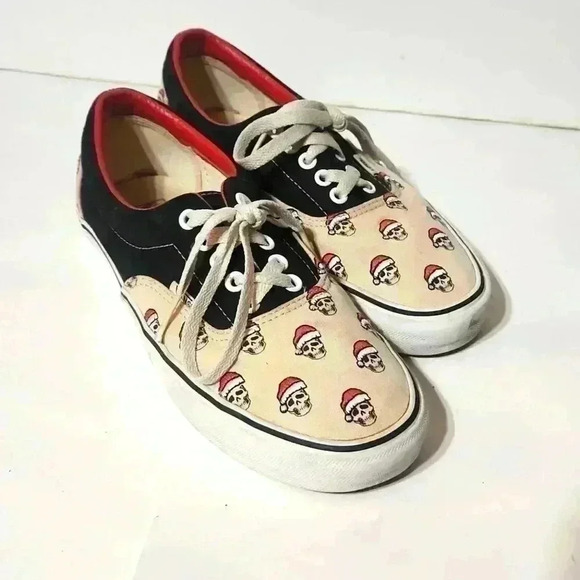 Vans Other - Vans rare classic era christmas Santa skull with embroidered Santa hat